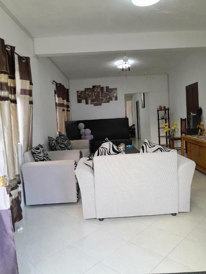 Beautiful Affordable House - 5 Minutes From The Airport And 12 Minutes To Blue Bay Beach Mon Tresor Exterior photo