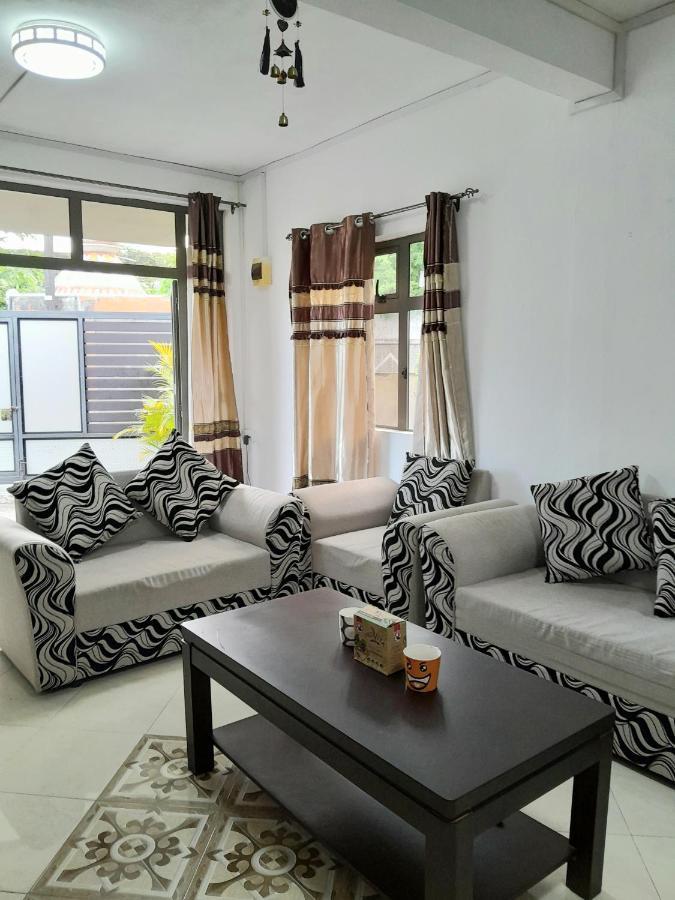 Beautiful Affordable House - 5 Minutes From The Airport And 12 Minutes To Blue Bay Beach Mon Tresor Exterior photo