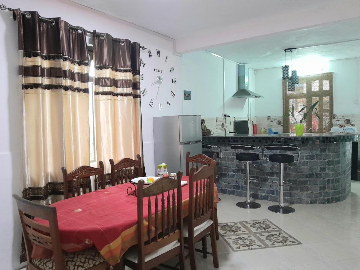 Beautiful Affordable House - 5 Minutes From The Airport And 12 Minutes To Blue Bay Beach Mon Tresor Exterior photo