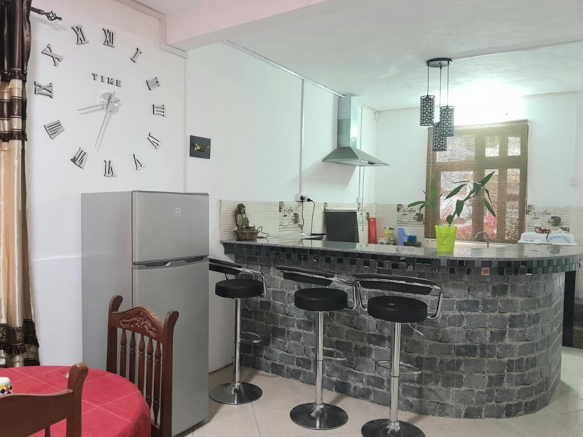 Beautiful Affordable House - 5 Minutes From The Airport And 12 Minutes To Blue Bay Beach Mon Tresor Exterior photo