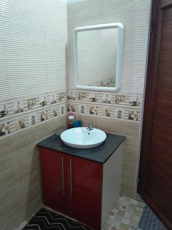 Beautiful Affordable House - 5 Minutes From The Airport And 12 Minutes To Blue Bay Beach Mon Tresor Exterior photo
