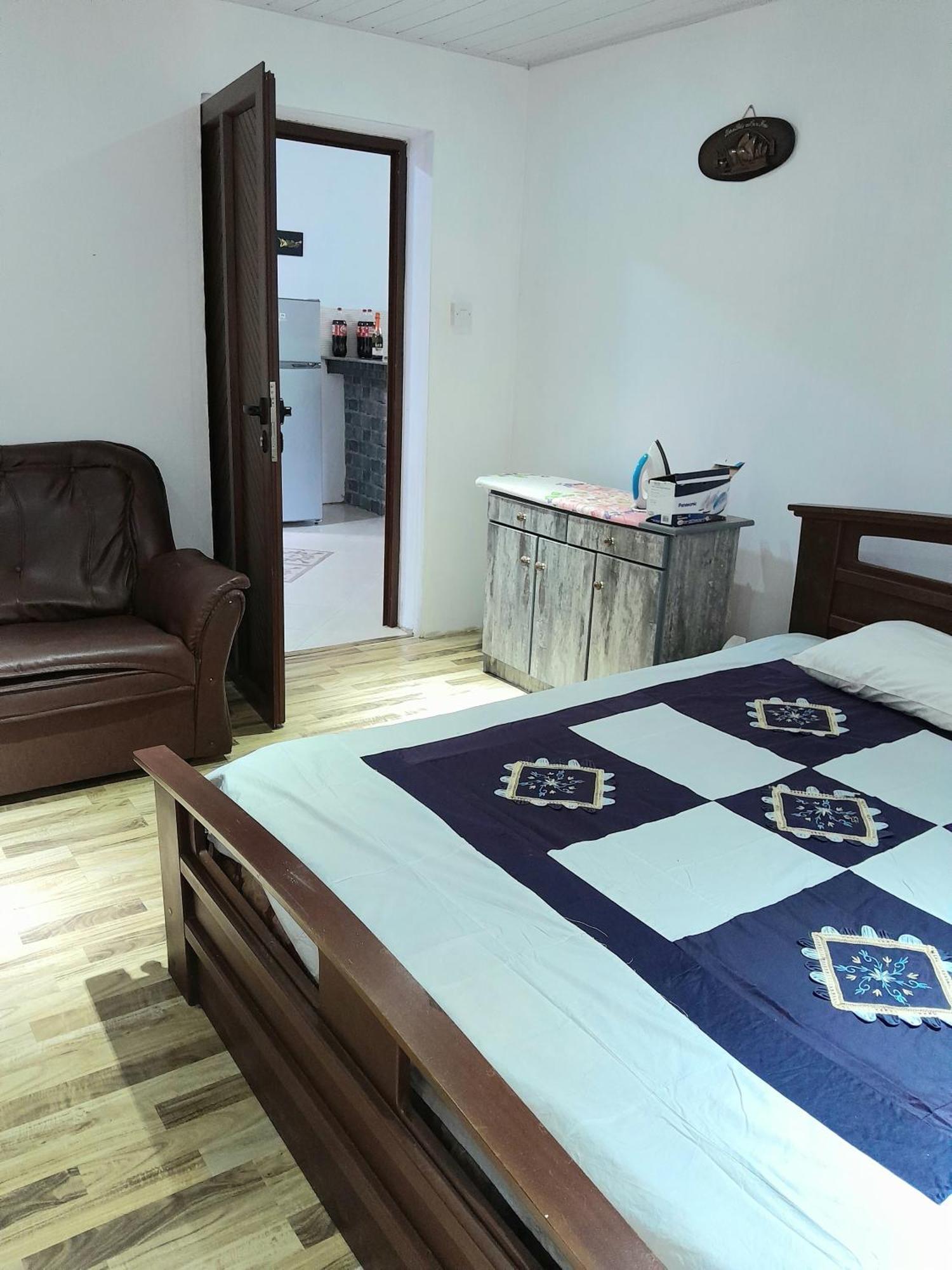 Beautiful Affordable House - 5 Minutes From The Airport And 12 Minutes To Blue Bay Beach Mon Tresor Exterior photo