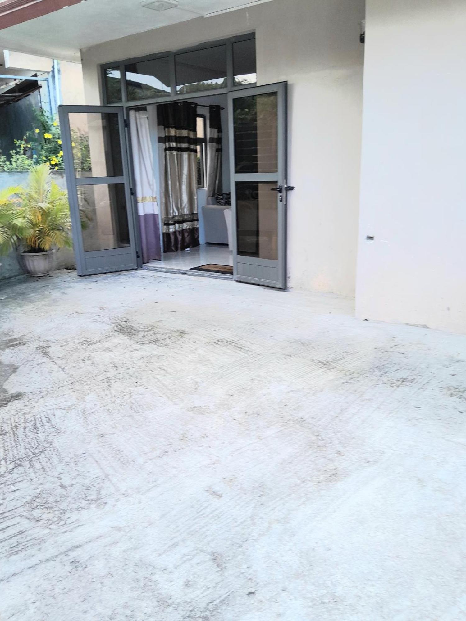 Beautiful Affordable House - 5 Minutes From The Airport And 12 Minutes To Blue Bay Beach Mon Tresor Exterior photo